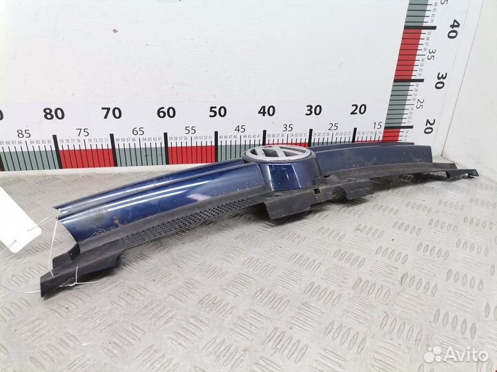 Решетка радиатора для Volkswagen Golf 4 1J0853653C