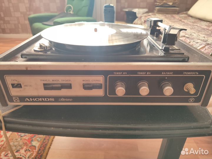 Виниловый проигрыватель Akords
