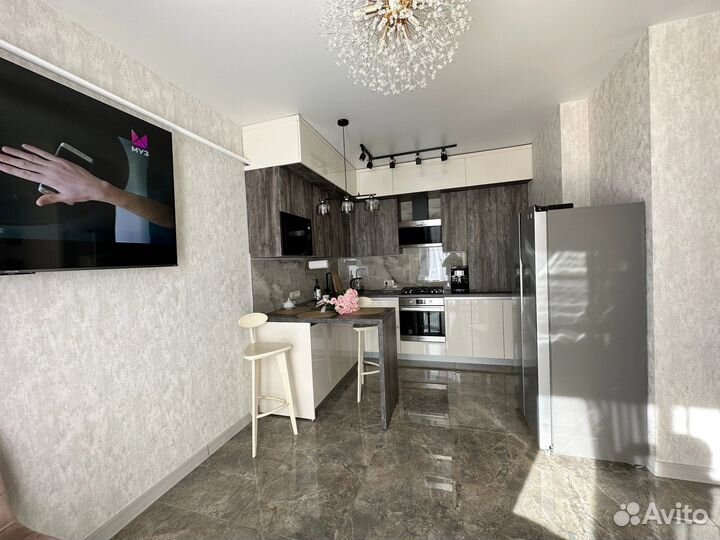 Угловая кухня на заказ. Фабрика