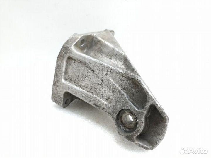 Кронштейн опоры двигателя левый Bmw 7-Series E65