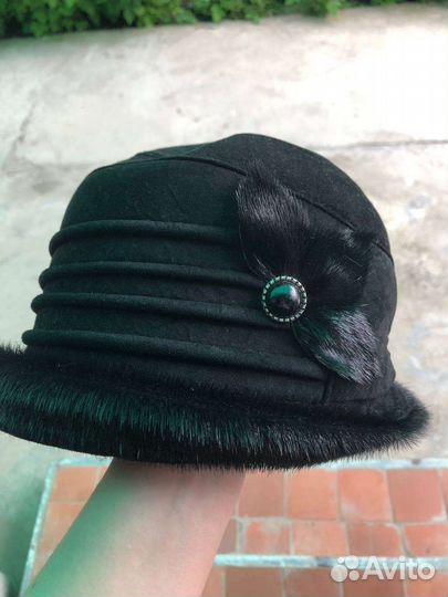 Головные уборы женские зимние