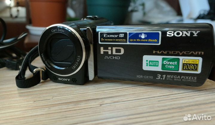 Видеокамера Sony HDR-CX110E