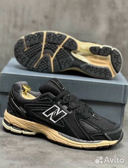 New Balance 1906R в черном цвете