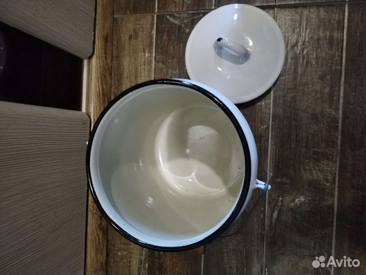 Кастрюли, сковородки