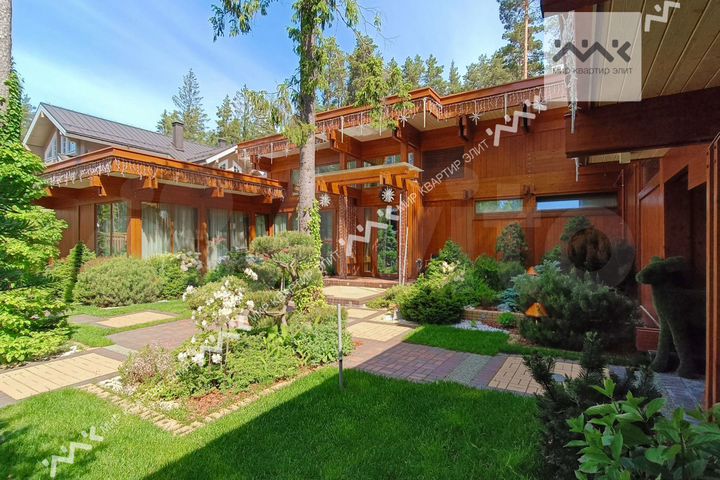 Дом 378 м² на участке 36 сот.