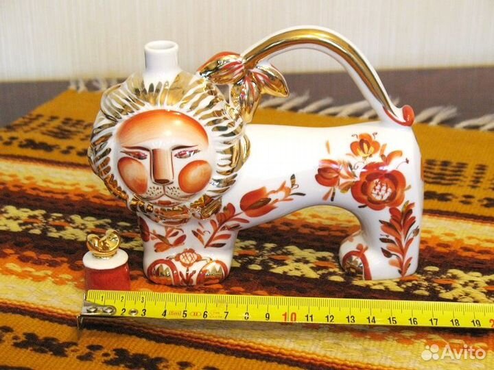 Графин Лев красный фарфор Штоф лфз