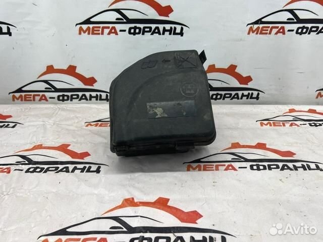 Корпус блока предохранителей Citroen C4 хэтчбек