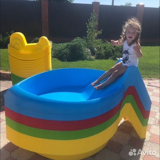 Бассейн - песочница детский с горкой