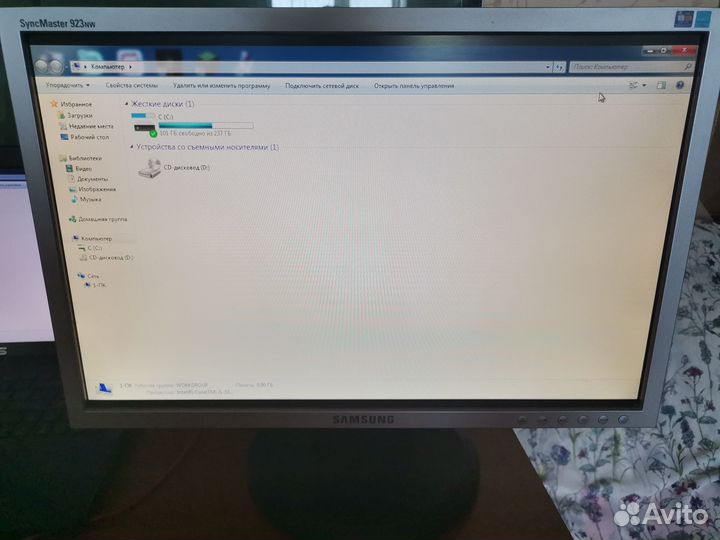Монитор 19 дюймов Samsung 923nw
