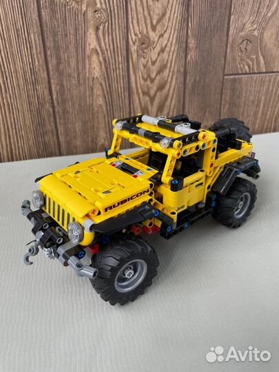 Оригинальный конструктор lego Technic Jeep