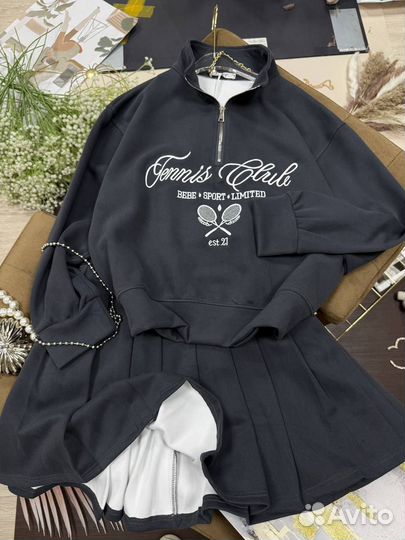 Костюм трикотажный вязаный с юбкой