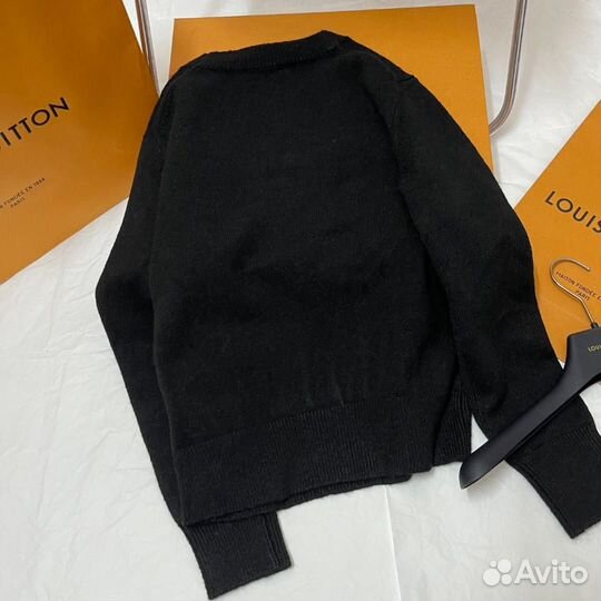 Свитер однотонный мужской Louis Vuitton