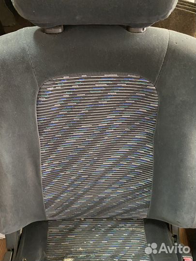 Кресла переднии Corolla Levin