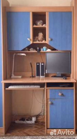 Письменный стол для школьника со шкафом