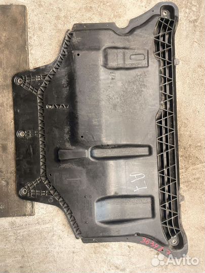 Защита картера Volkswagen 5Q0825901,5Q0825902B