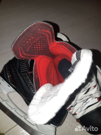 Хоккейные коньки bauer vapor