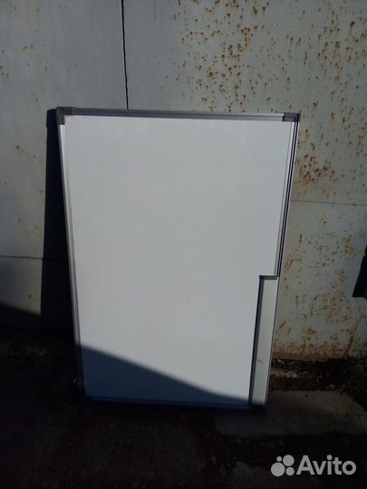 Магнитно маркерная доска