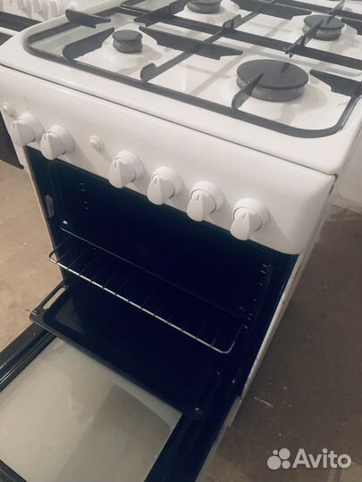 Плита газовая Hotpoint, газконтроль, гриль, пьезо