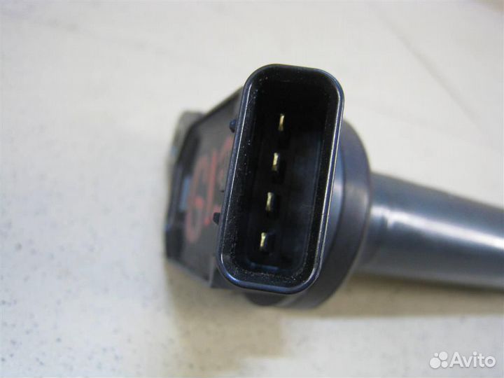 Катушка зажигания Toyota Yaris P13 2015