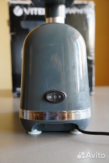 Мясорубка электрическая Vitek Graphite VT-3609