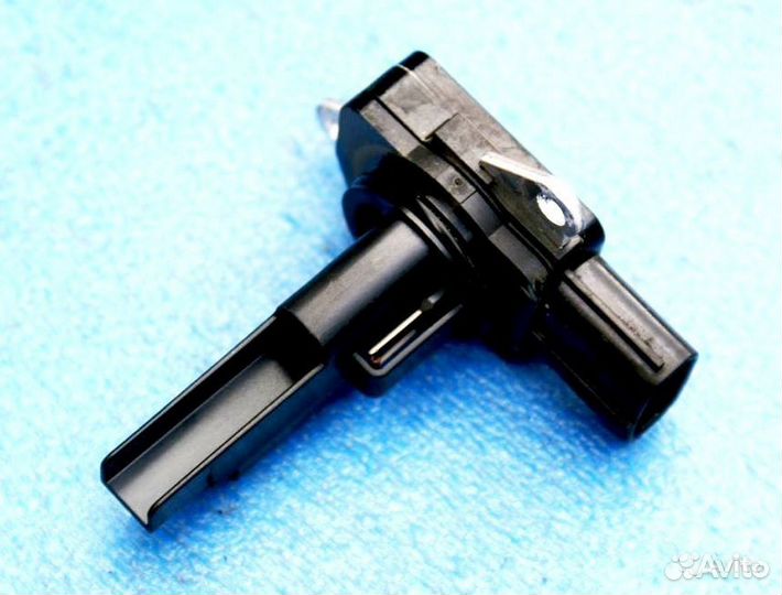 Расходомер воздуха (массметр) Toyota Camry V50