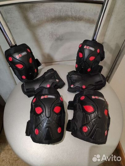 Роликовые коньки