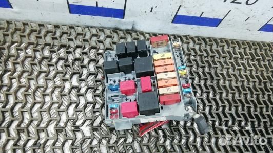 Блок предохранителей lancia delta 3 (OBE09M101)