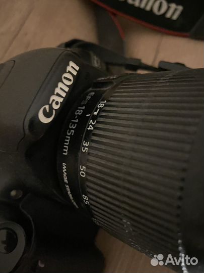 Зеркальный фотоаппарат canon 550d