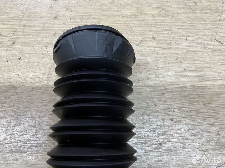 Пыльник переднего амортизатора Toyota Rav4 XA50