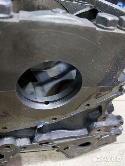 Блок двигателя Kia Sorento 1 - 3.5 - 6G74M