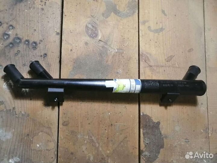 Патрубок системы охлаждения ford focus 1