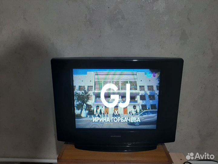 Телевизор samsung