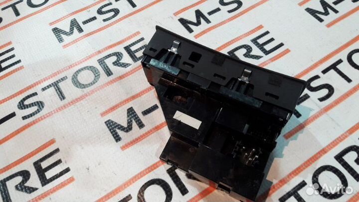 Кнопка стеклоподъемника передняя левая Bmw X5 E53