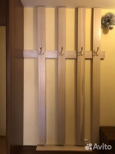 Вешалка в прихожую дерево