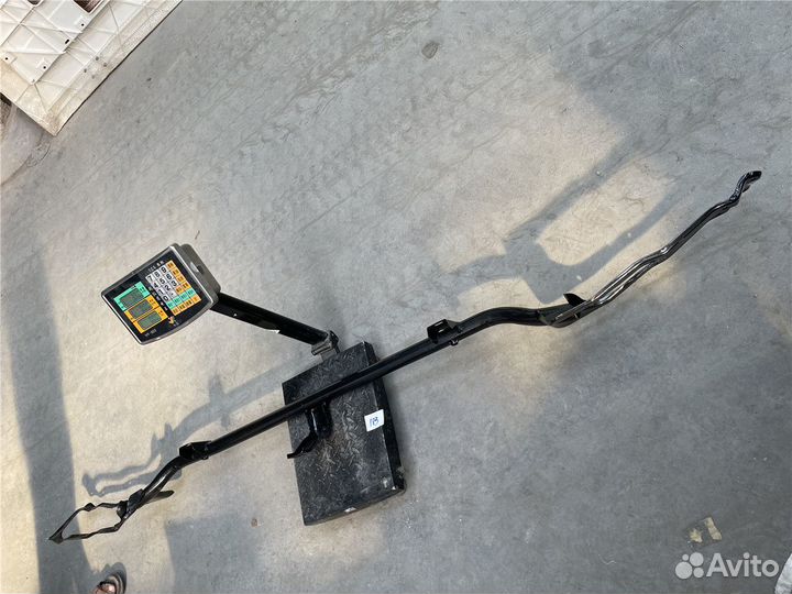 Кронштейн крепления нижней части переднего бампера