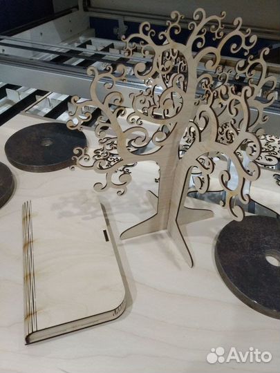 Лазерная резка и гравировка по фанере