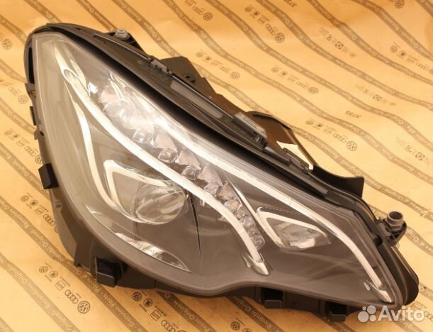 Mercedes E-klasa coupe W207 рест 13-17 фара LED