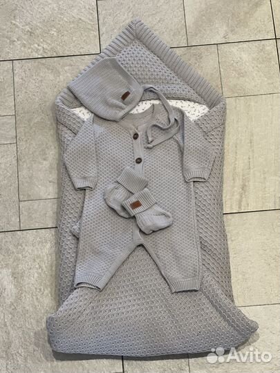 Комплект на выписку loomknits