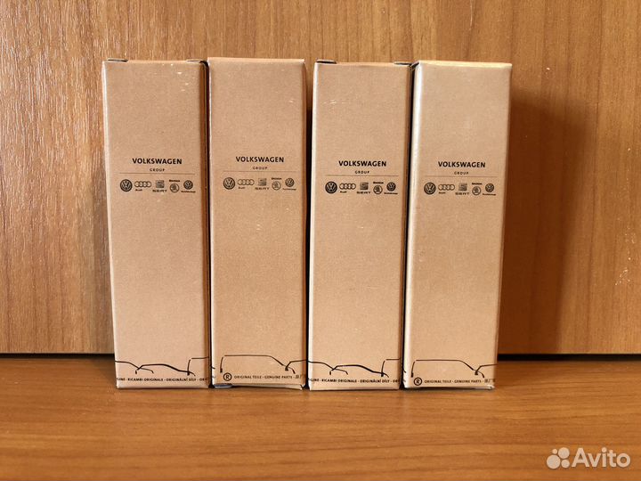 Свеча зажигания VAG 06H905601A