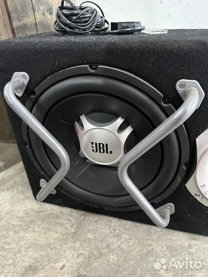 Автомобильный сабвуфер+2 усилителя