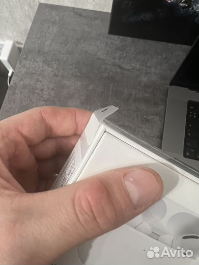 Наушники Apple AirPods Pro MagSafe (1 поколение)