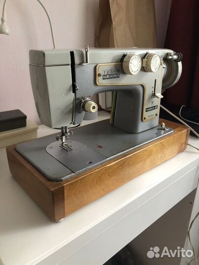 Швейная машина Чайка 3