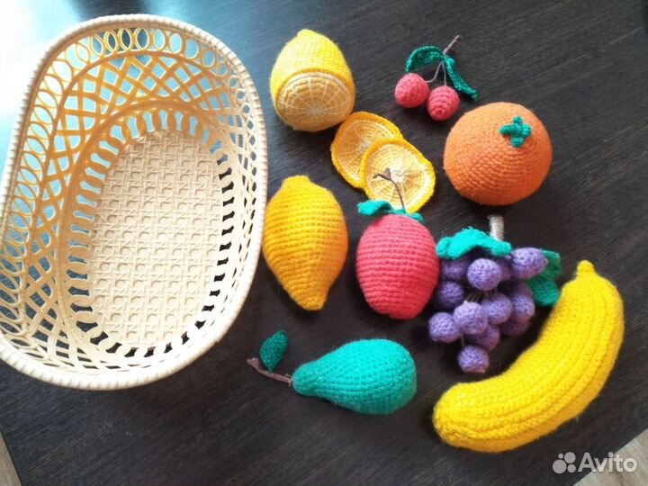 Фрукты вязаные