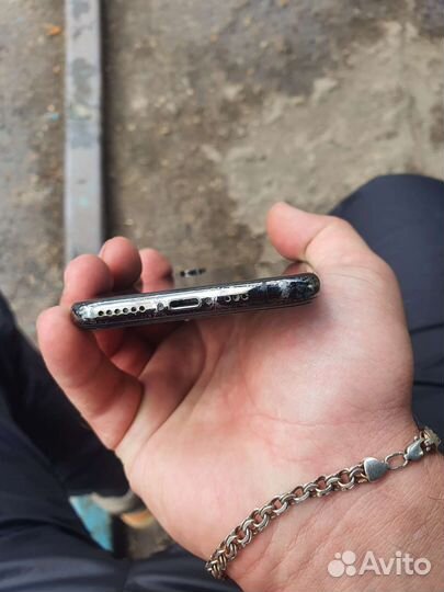 iPhone Xs, 64 ГБ