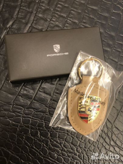 Оригинальный брелок Porsche