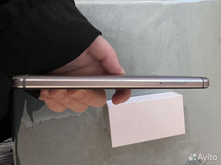Телефон Xiaomi