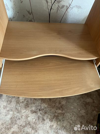 Стол письменный компьютерный