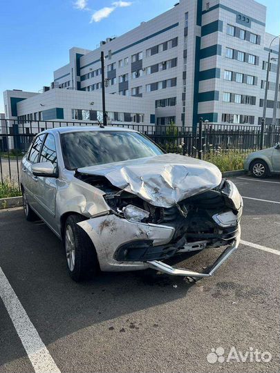 LADA Granta 1.6 МТ, 2019, битый, 71 000 км