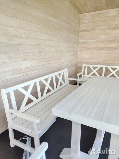 Набор массивной мебели 