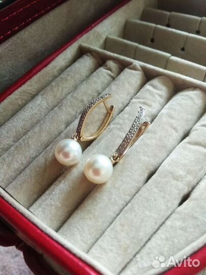 Набор:золотые серьги и кольцо с бриллиантами